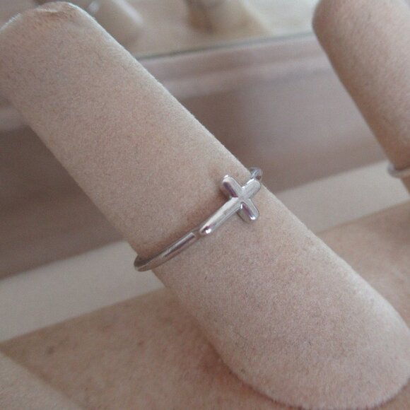 Lot of two 925 Sterling Silver Rings Stacklable Solid Rings, size 5.75, Marked - Picture 2 of 11